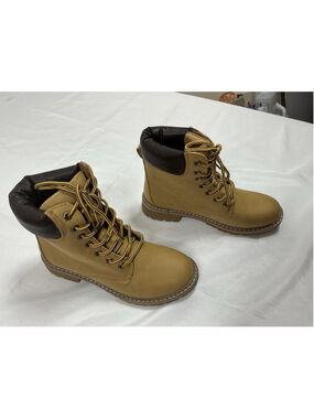 Womans New Forever Broadway Ankle Lace Up Work Boots Size 8 Camel Color